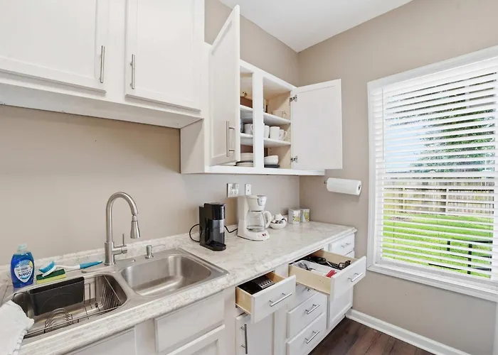Group-ready - 7 Beds In Lafayette